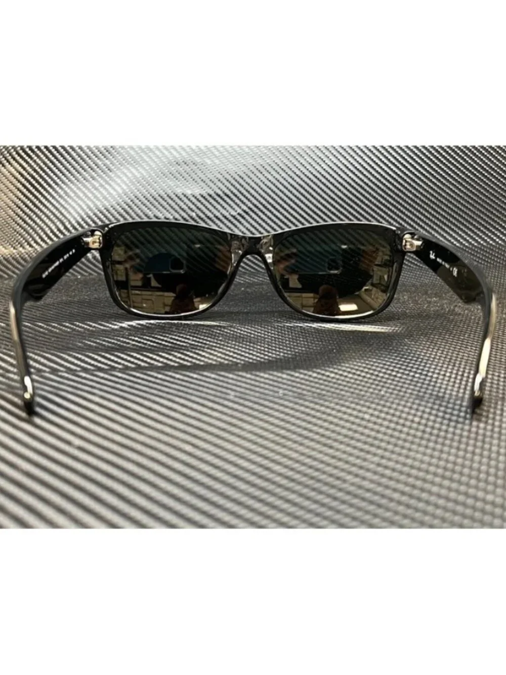 New Ray-Ban Men  Black Sunglasses  55- 18- 145